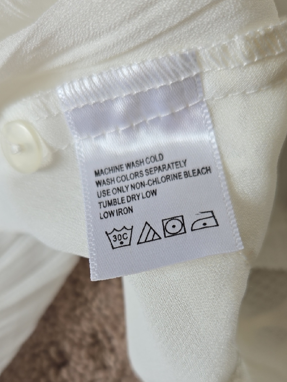 White Chadwicks Blouse - Picture 5 of 6